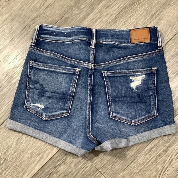 American Eagle Hi-Rise Shortie Distressed Medium Wash Denim Shorts size 8 - Picture 4 of 11